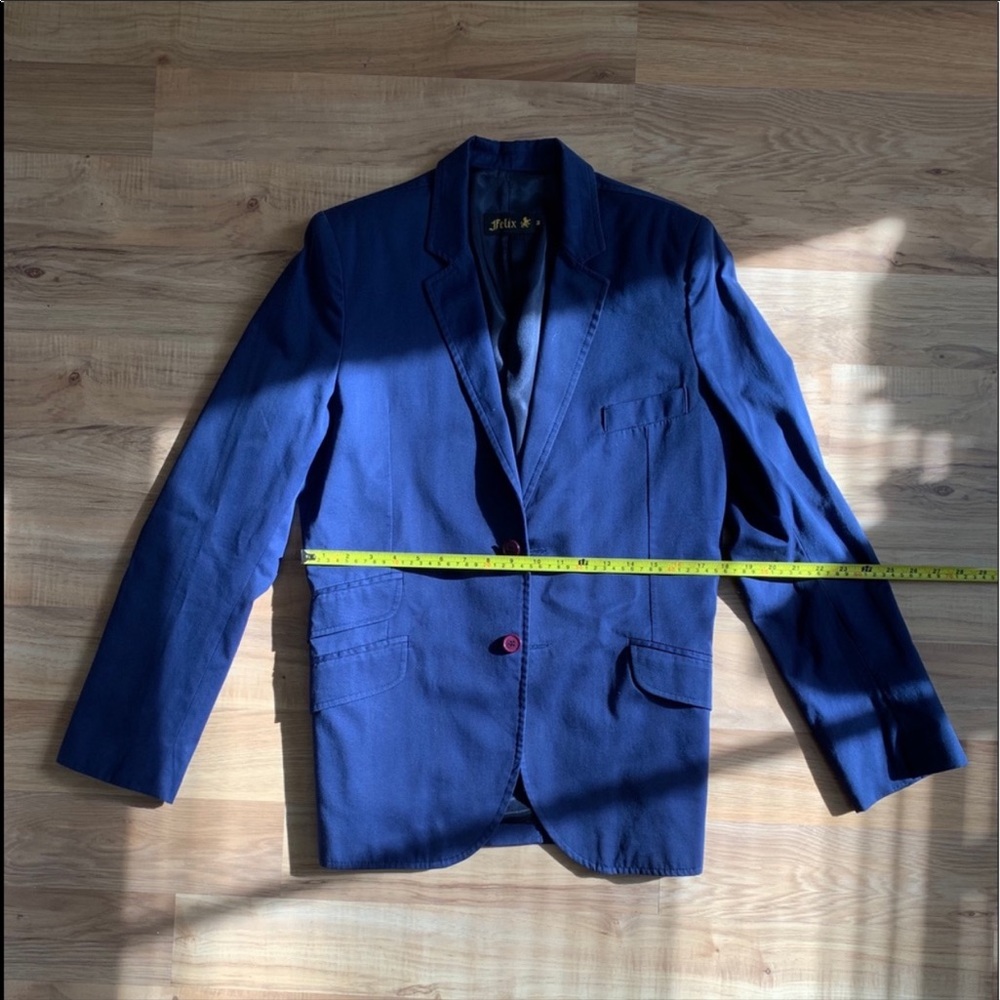 Blazer - Picture 8 of 8